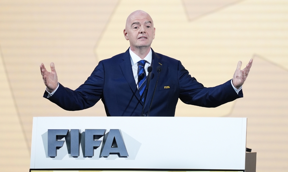 骑士擒公牛开季12连胜 文班34+12马刺大胜国王.